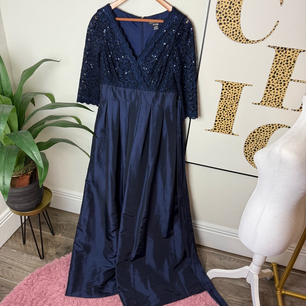 Jessica Howard Navy Lace Sequin Top Formal Gown – Size 10 - Picture 1 of 4